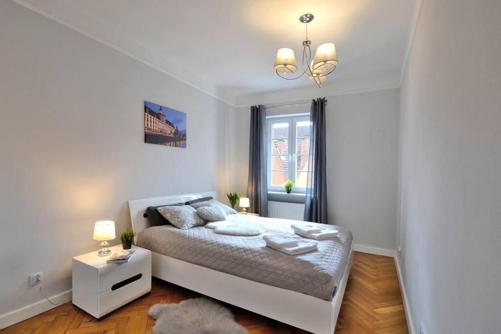 Z Apartment On Town Hall - Rynek Ratusz - 2 Rooms Wrocław Zewnętrze zdjęcie